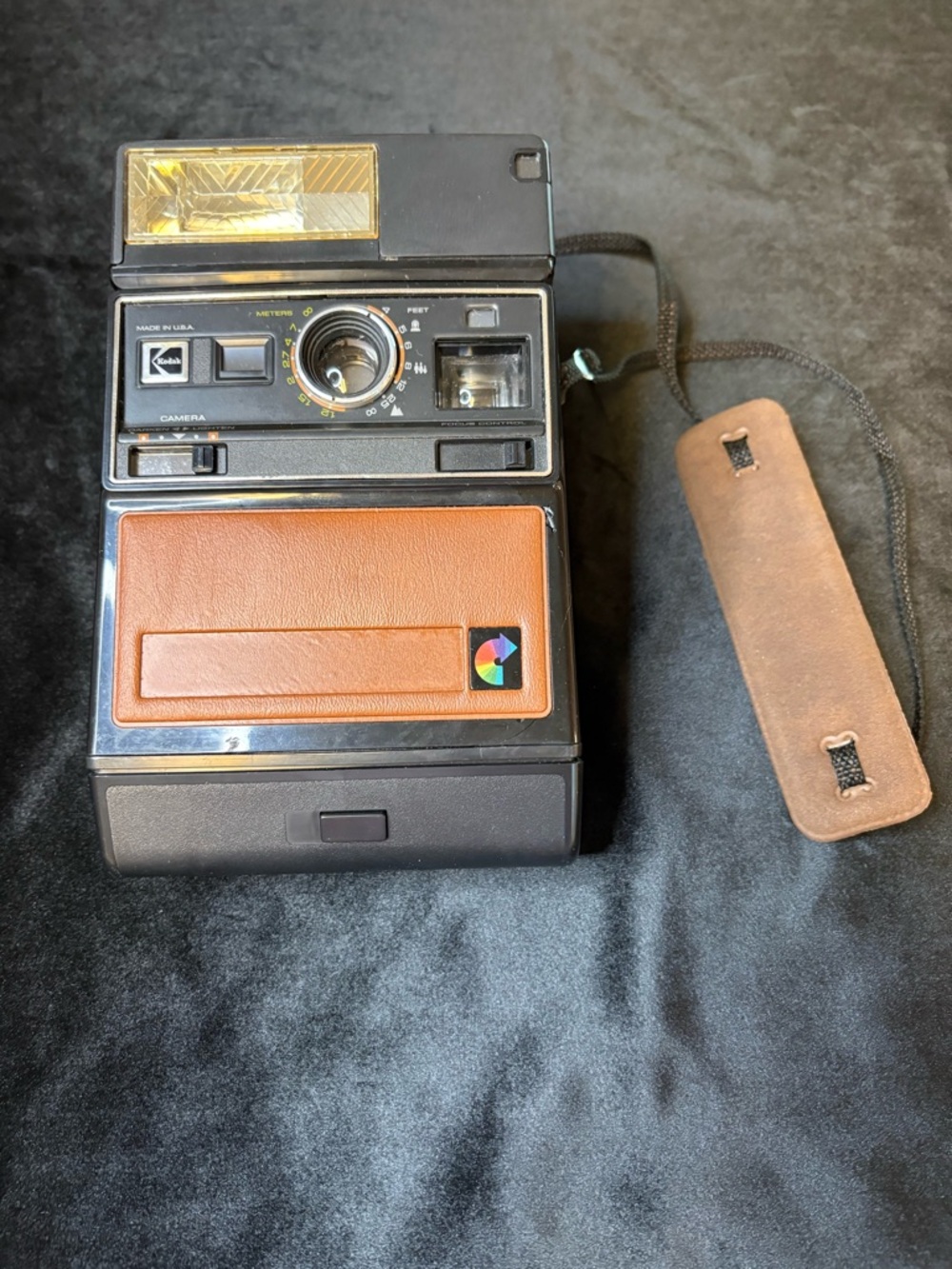 Vintage Colorburst Instant Camera with Brown Leatherette Panel - Picture 3 of 6